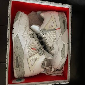 Jordan 4 oreo 
size 10 
100% authentic 
used in good condition